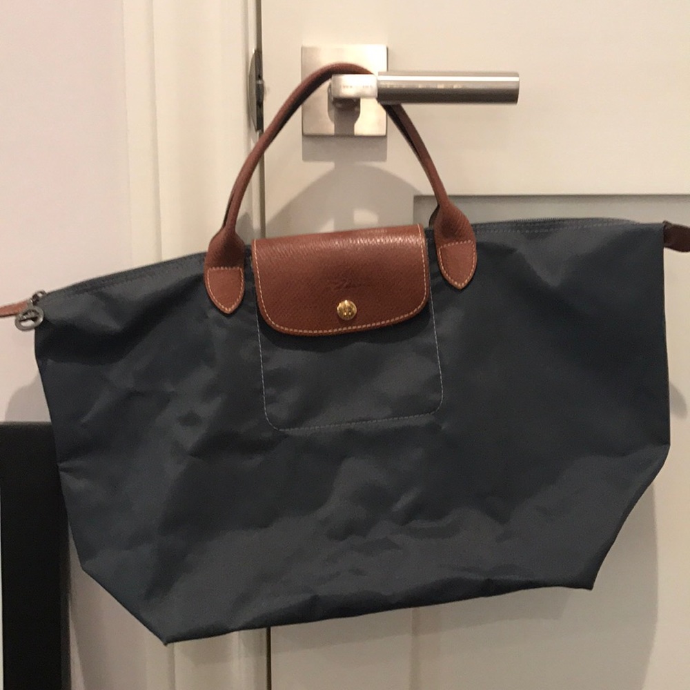 Navy Longchamp Le Pliage M bag